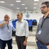 Fábio Lopez conhece as instalações da Santa Casa de Santos